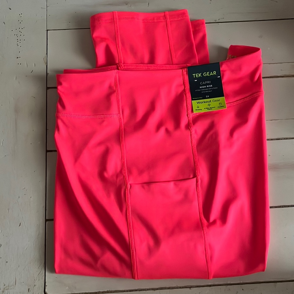 NWT Hot Pink Capri Legging 3x Hi Rise Stretch Pockets Athletic Workout Pants